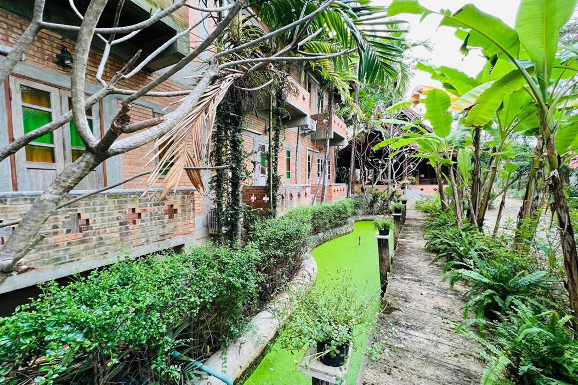 Amethyst Hotel Chiang Mai Bagian luar foto